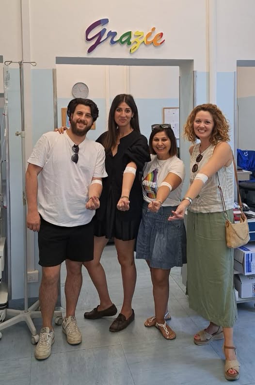 Donazione di sangue della Sindaca Giannì e l'Assessora Parisi, insieme al presidente regionale AVIS Claudia Firenze. Con loro anche il marito della Sindaca di Castelfiorentino.